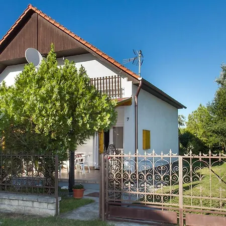 Daire Familia Nyaralo 89 *